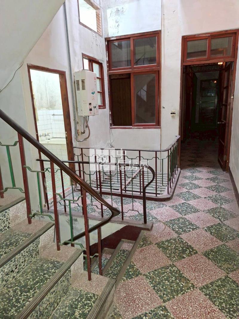 中壢後站透天店面房屋室內格局與周邊環境