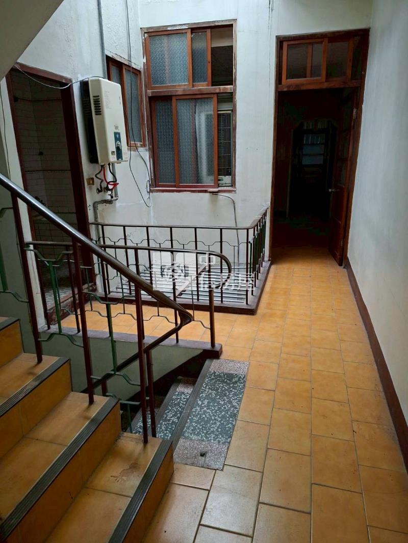 中壢後站透天店面房屋室內格局與周邊環境