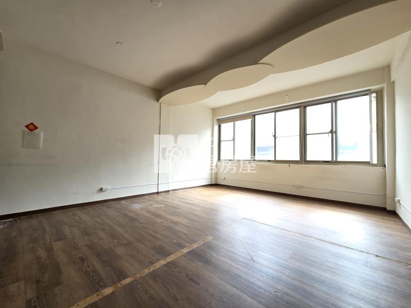 中壢站前優質店面房屋室內格局與周邊環境