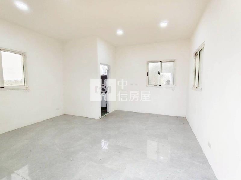 新屋景碩旁農地+資材室房屋室內格局與周邊環境