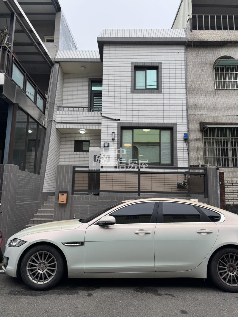 梅龍二街美透天房屋室內格局與周邊環境