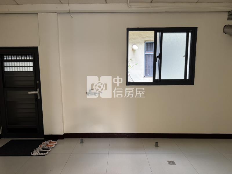 梅龍二街美透天房屋室內格局與周邊環境