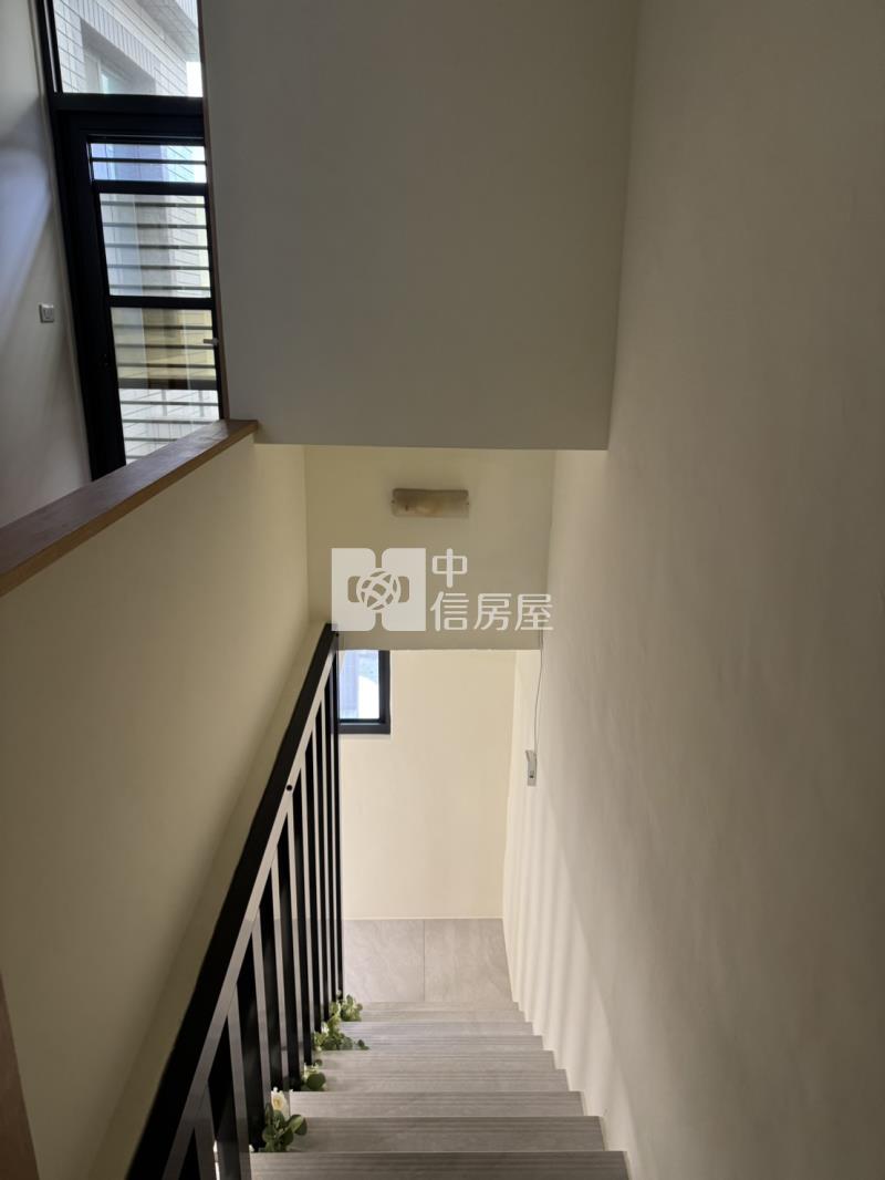 梅龍二街美透天房屋室內格局與周邊環境