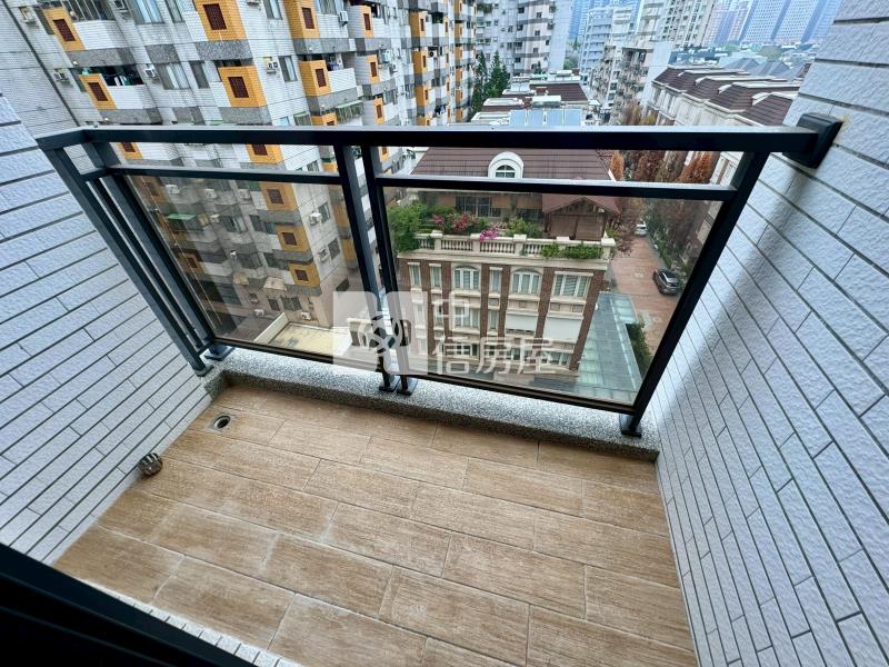 東海大學全新落成2房平車視野戶2房屋室內格局與周邊環境