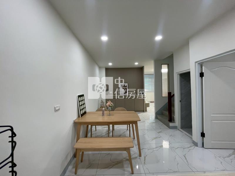 中庄田字型車庫別墅房屋室內格局與周邊環境