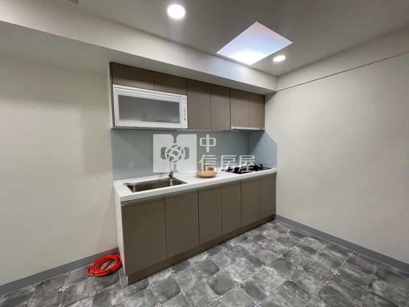 中庄田字型車庫別墅房屋室內格局與周邊環境