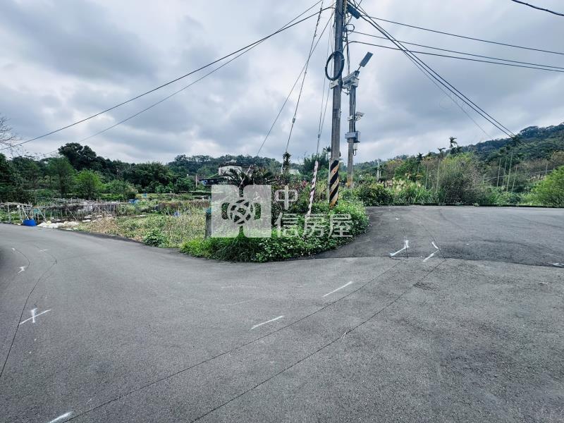 關西富光國中旁都計內農地房屋室內格局與周邊環境