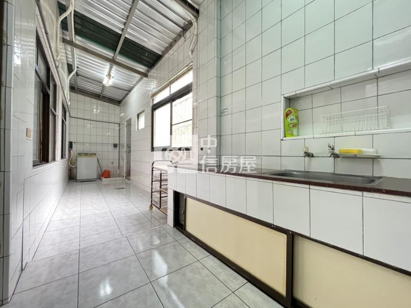 最愛橋頭美美一樓住家房屋室內格局與周邊環境