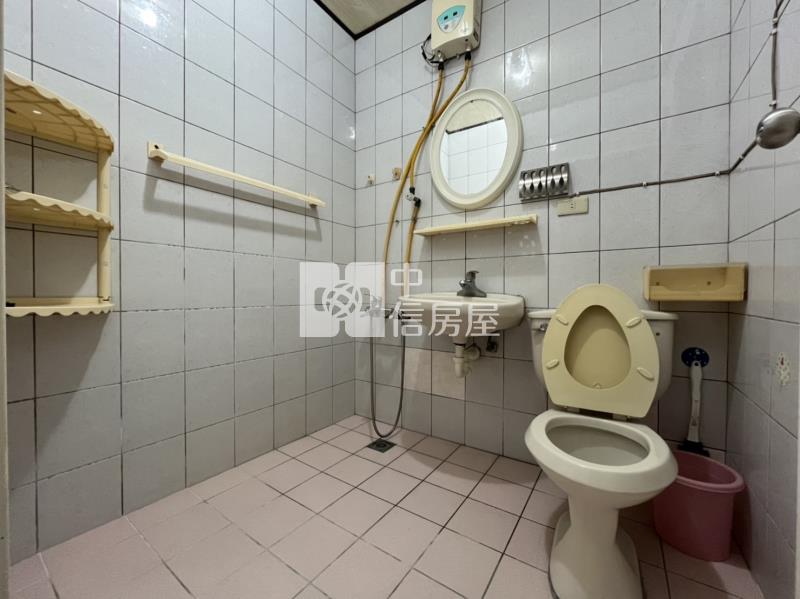 最愛橋頭美美一樓住家房屋室內格局與周邊環境