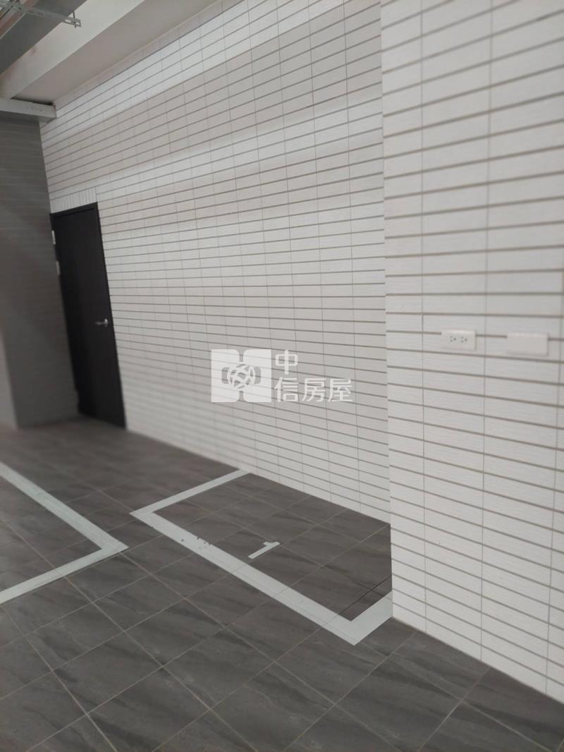 屏東市公園優質電梯華廈房屋室內格局與周邊環境