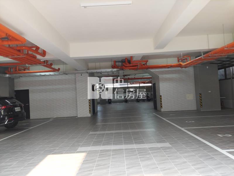 屏東市公園優質電梯華廈房屋室內格局與周邊環境