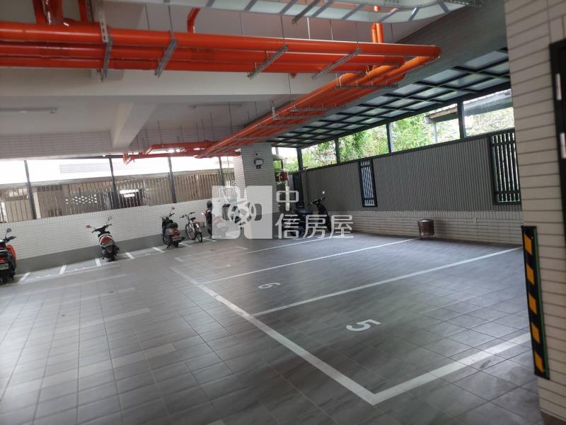 屏東市公園優質電梯華廈房屋室內格局與周邊環境