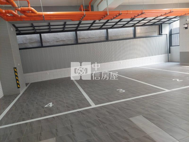 屏東市公園優質電梯華廈房屋室內格局與周邊環境