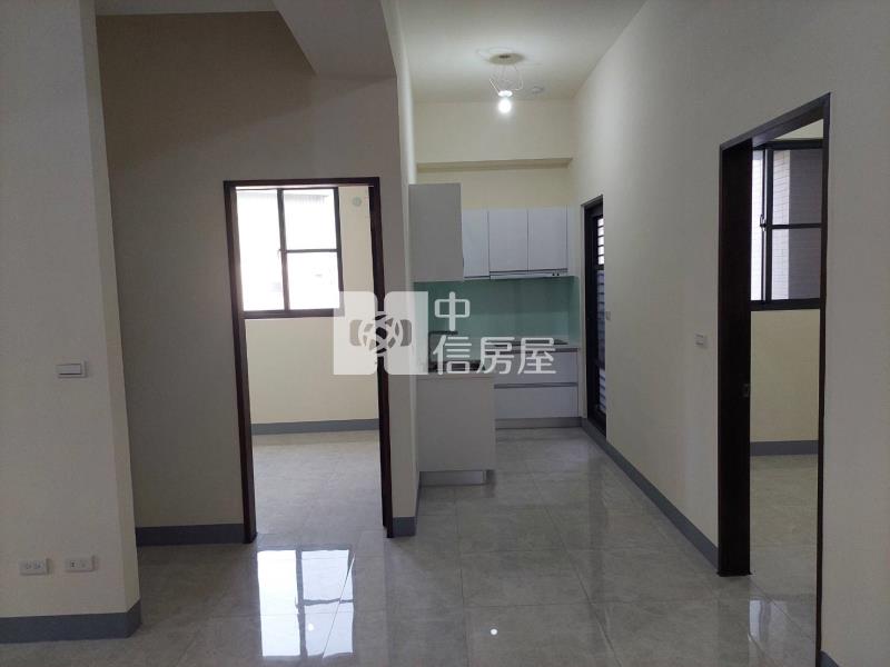 屏東市公園優質電梯華廈房屋室內格局與周邊環境