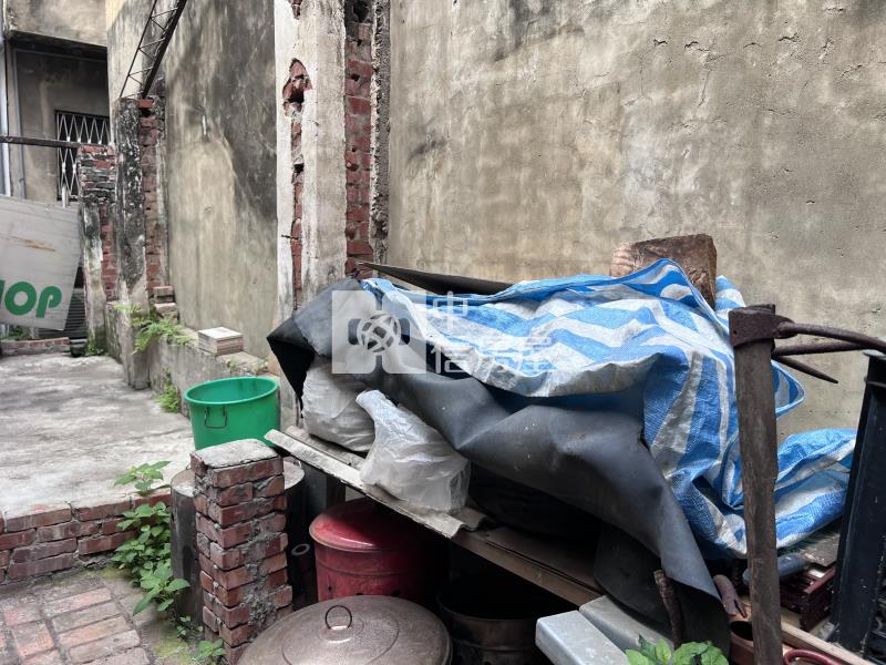 新光三越小而方正建地房屋室內格局與周邊環境