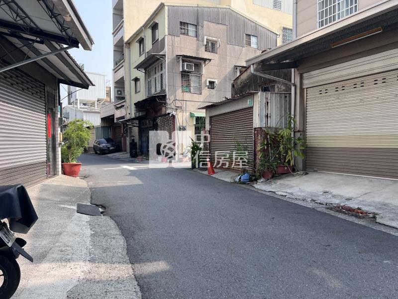 新光三越小而方正建地房屋室內格局與周邊環境
