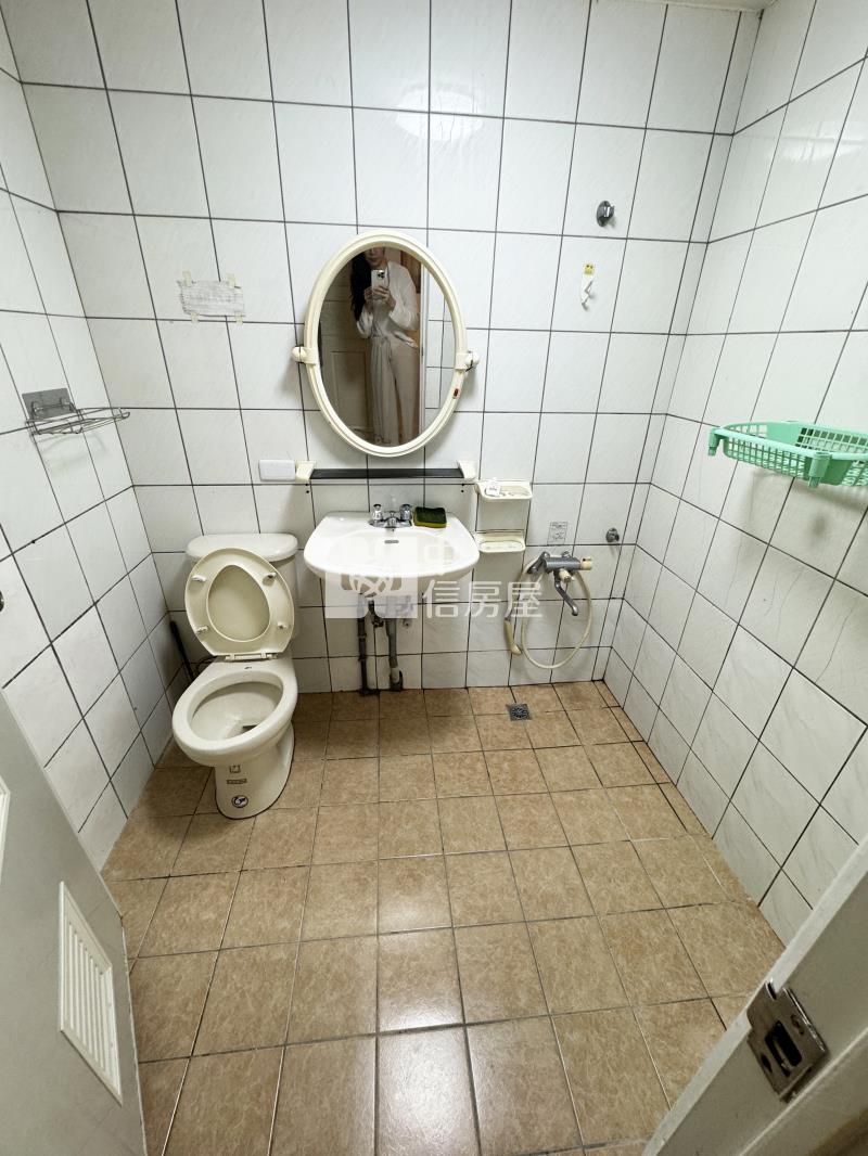 超便宜五套房滿租＂投報5%＂電梯華廈房屋室內格局與周邊環境