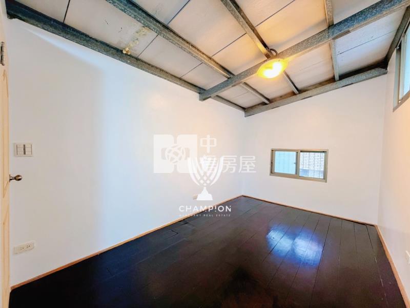 【冠軍商仲】中正路近海大透天房屋室內格局與周邊環境