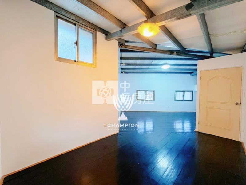 【冠軍商仲】中正路近海大透天房屋室內格局與周邊環境