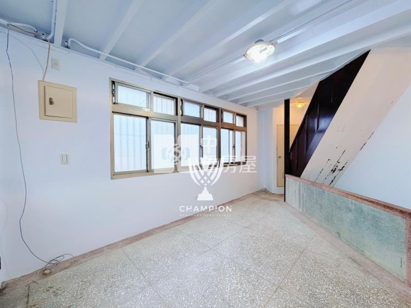 【冠軍商仲】中正路近海大透天房屋室內格局與周邊環境