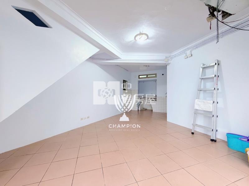 【冠軍商仲】中正路近海大透天房屋室內格局與周邊環境