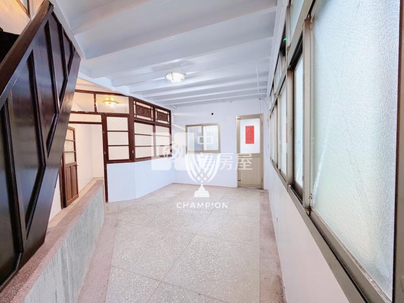 【冠軍商仲】中正路近海大透天房屋室內格局與周邊環境