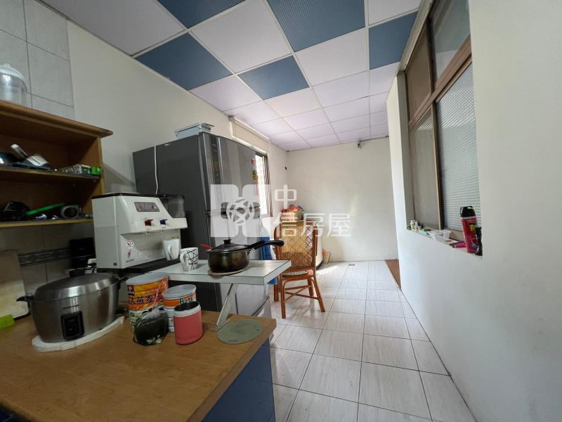 森林公園旁1樓車位美廈房屋室內格局與周邊環境