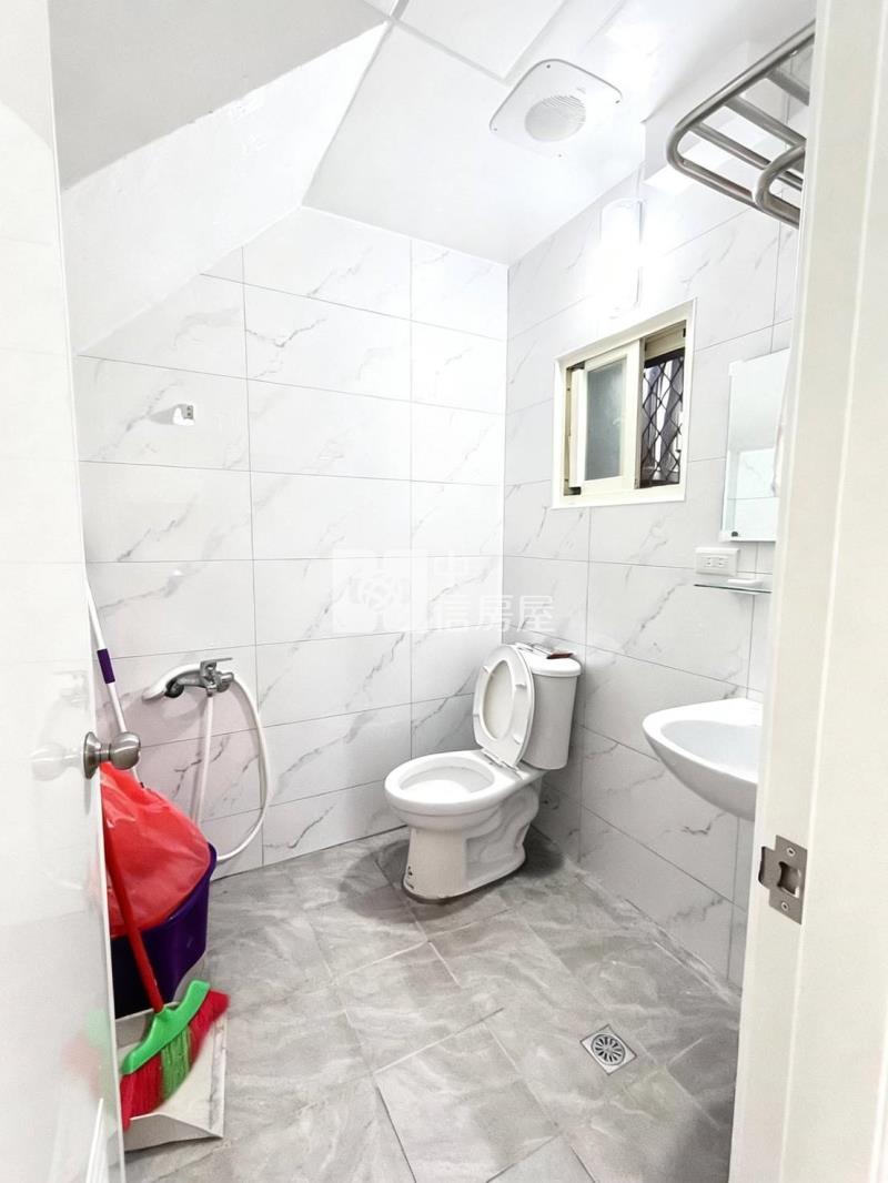 平鎮家樂福透天(四套房)房屋室內格局與周邊環境