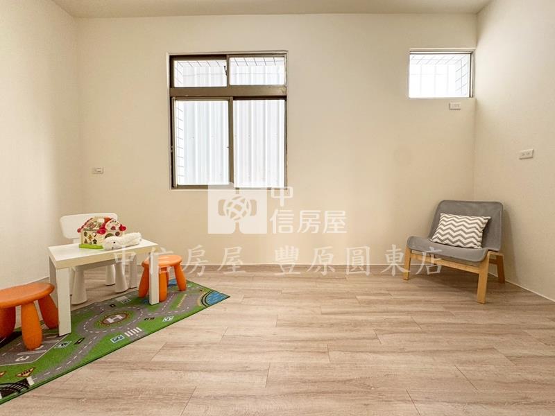 富翁街邊間美透房屋室內格局與周邊環境