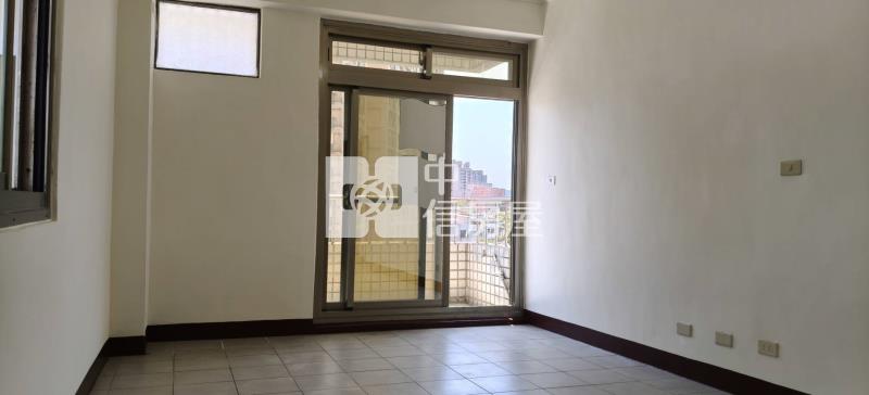 平鎮國中電梯大三房房屋室內格局與周邊環境