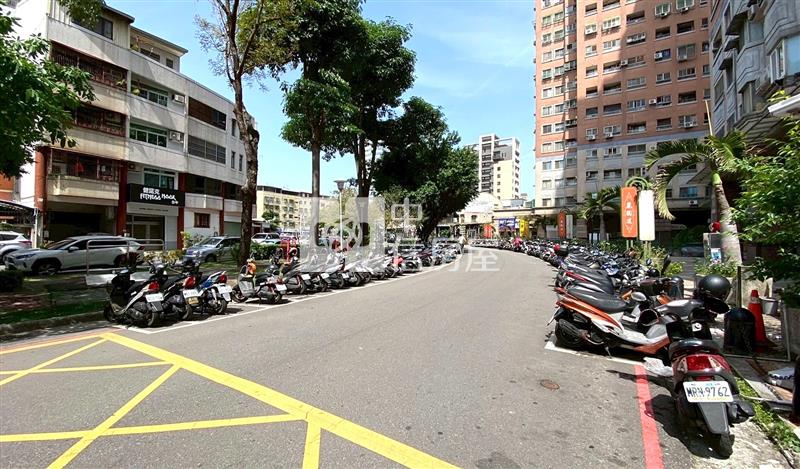 麗園道超高次頂樓視野3房休旅車位房屋室內格局與周邊環境