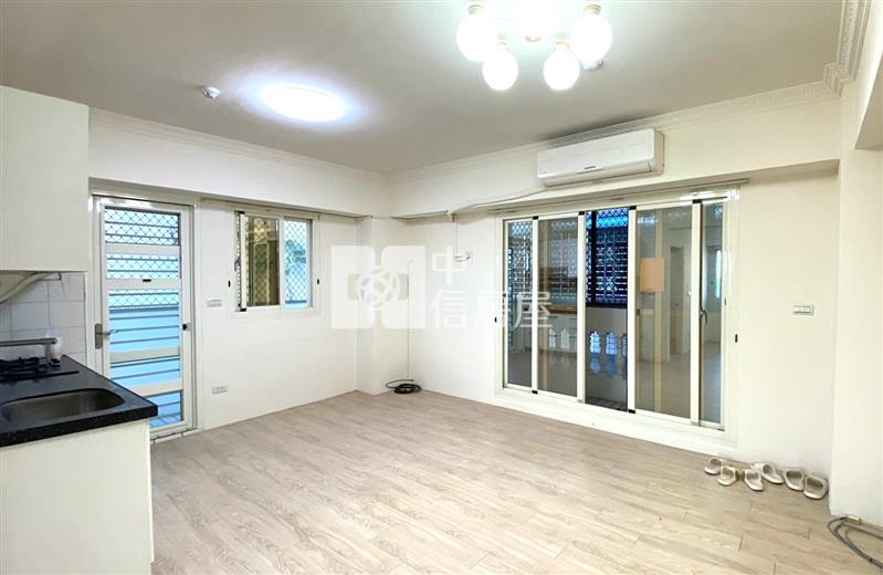 太平全新整理低總價邊間2+1房車位房屋室內格局與周邊環境