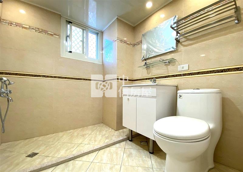 太平全新整理低總價邊間2+1房車位房屋室內格局與周邊環境