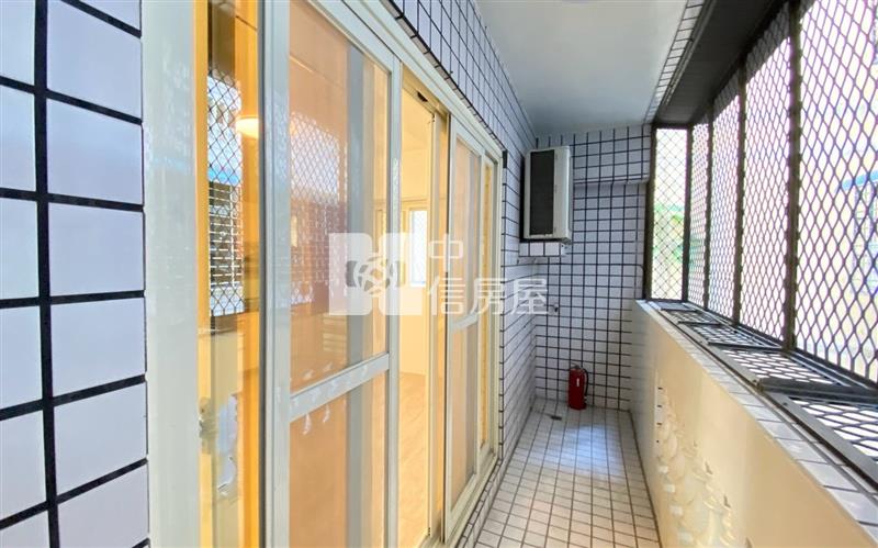 太平全新整理低總價邊間2+1房車位房屋室內格局與周邊環境