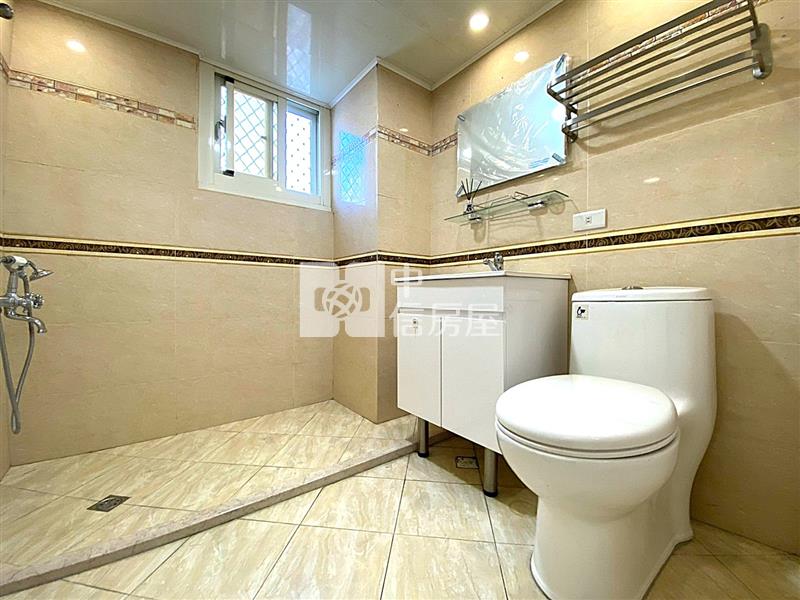 太平全新整理低總價邊間2+1房車位房屋室內格局與周邊環境