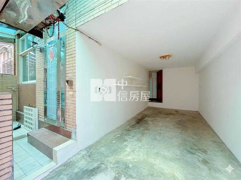 深美學邸五房車墅房屋室內格局與周邊環境
