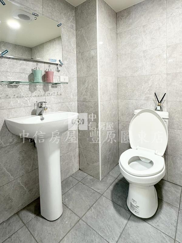 中清美三房車房屋室內格局與周邊環境