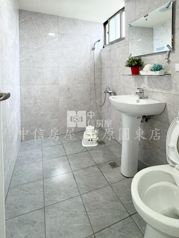 中清美三房車房屋室內格局與周邊環境