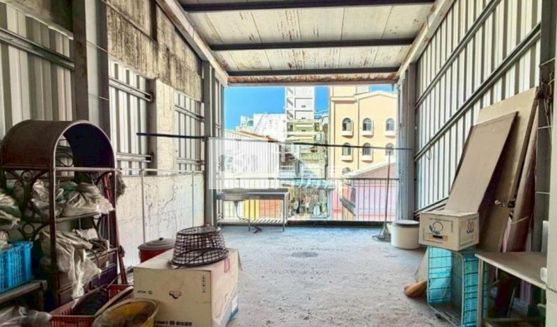 文心崇德商圈臨路透店房屋室內格局與周邊環境