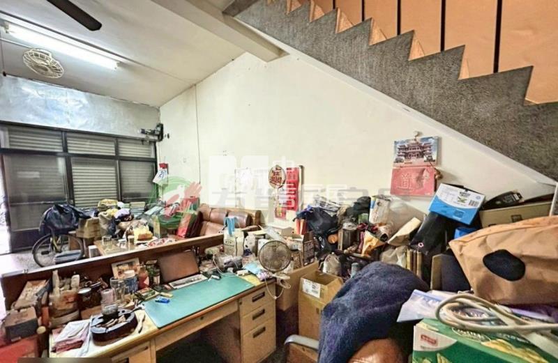 文心崇德商圈臨路透店房屋室內格局與周邊環境