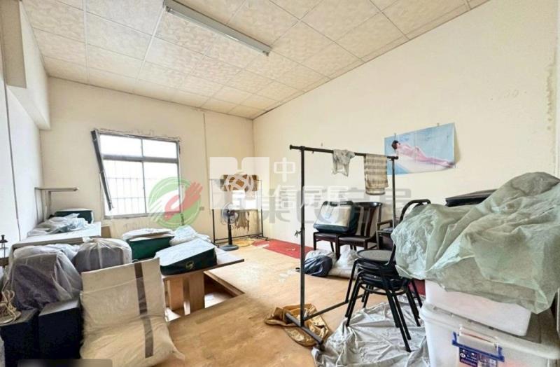 文心崇德商圈臨路透店房屋室內格局與周邊環境