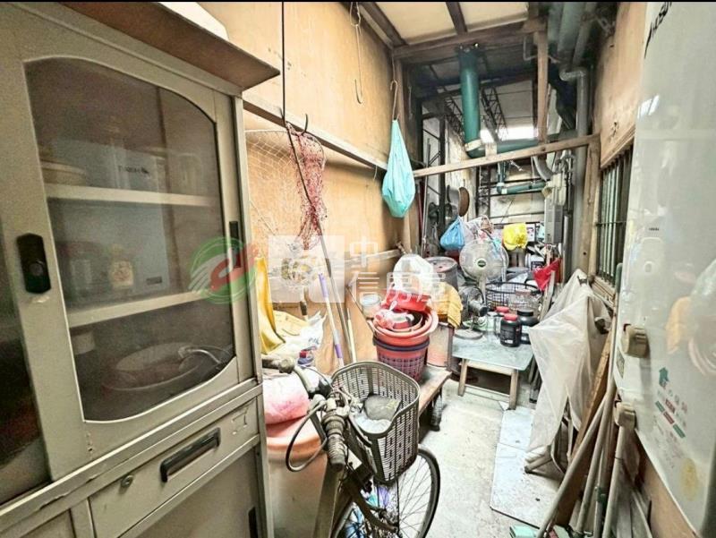 文心崇德商圈臨路透店房屋室內格局與周邊環境