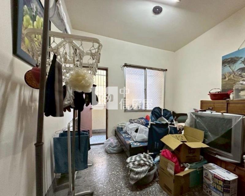 文心崇德商圈臨路透店房屋室內格局與周邊環境