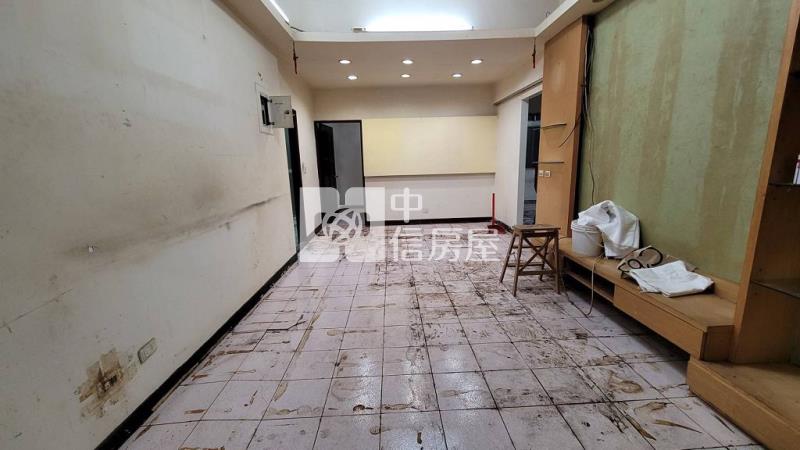 內壢環東市場旁一樓美3房(中信卓越團隊)房屋室內格局與周邊環境