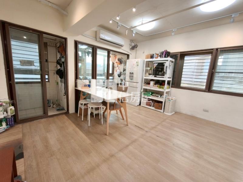 正一中商圈住辦合一附車位房屋室內格局與周邊環境