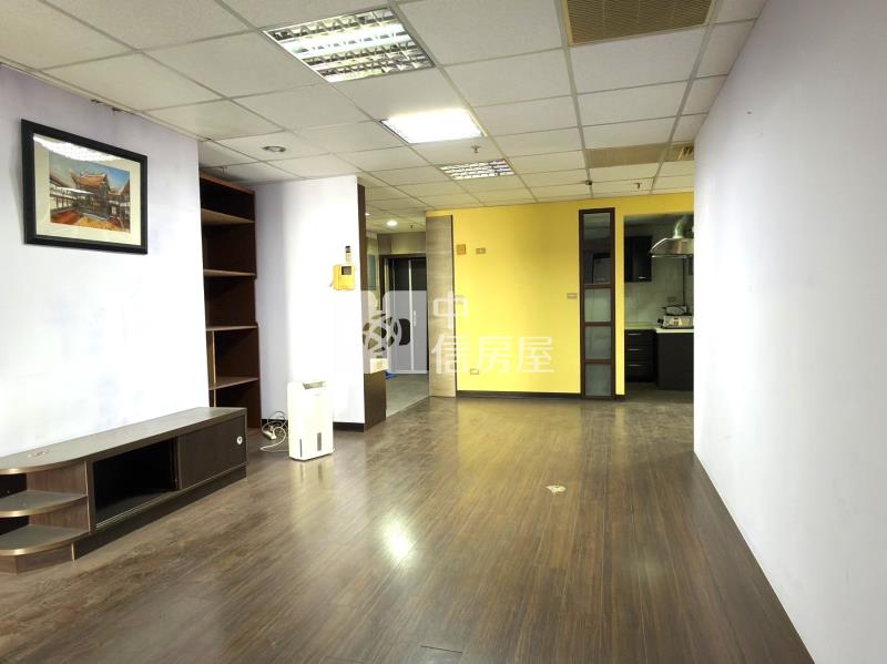 新聯合國4房雙平車房屋室內格局與周邊環境