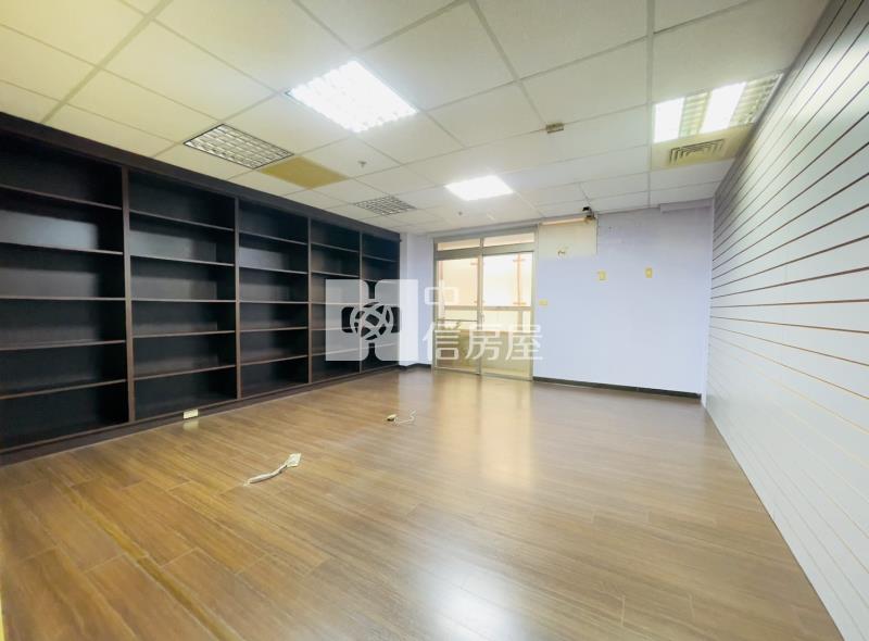 新聯合國4房雙平車房屋室內格局與周邊環境