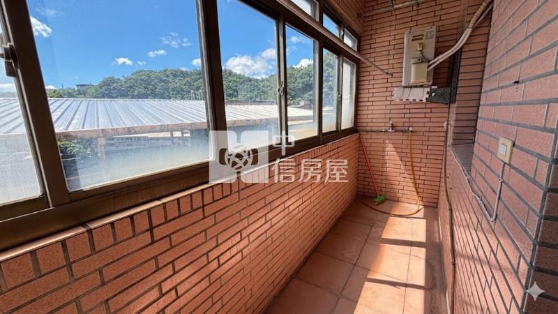 安一路採光通風三房房屋室內格局與周邊環境