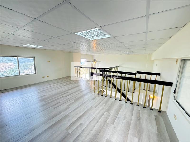 喜市挑高4米5景觀屋房屋室內格局與周邊環境