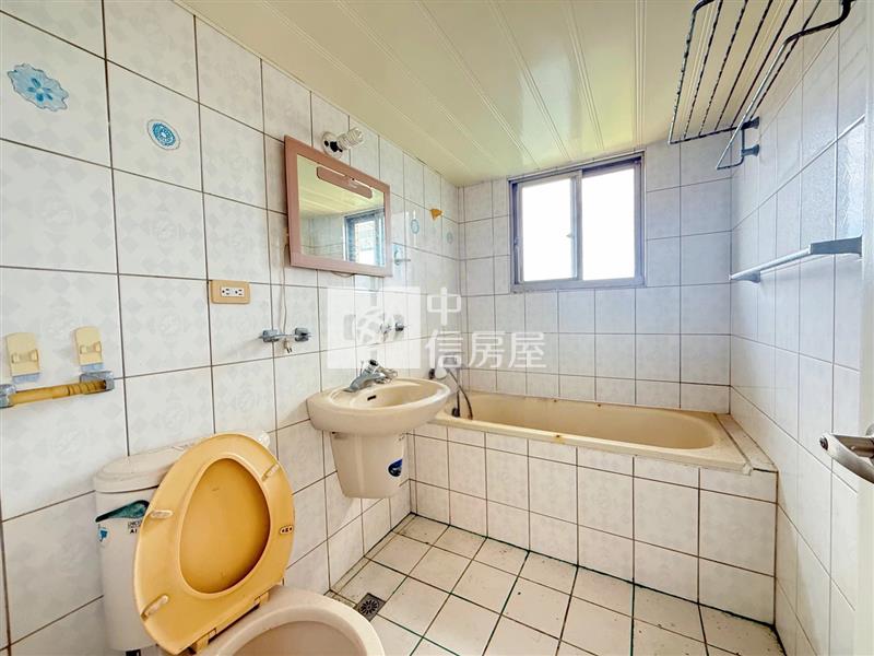 喜市挑高4米5景觀屋房屋室內格局與周邊環境